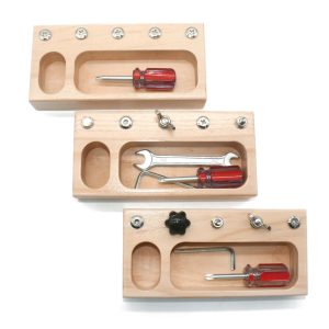 Outils de bricolage avec boulons