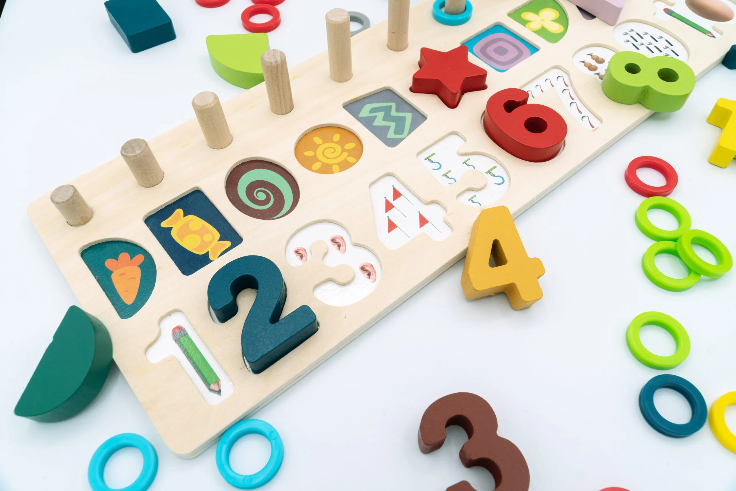 Puzzle chiffres et formes en bois Montessori – Image 2